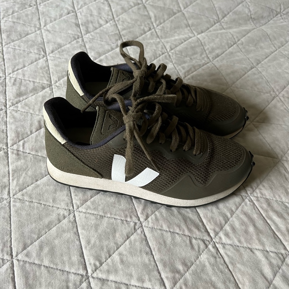 Veja Trainers Green 6